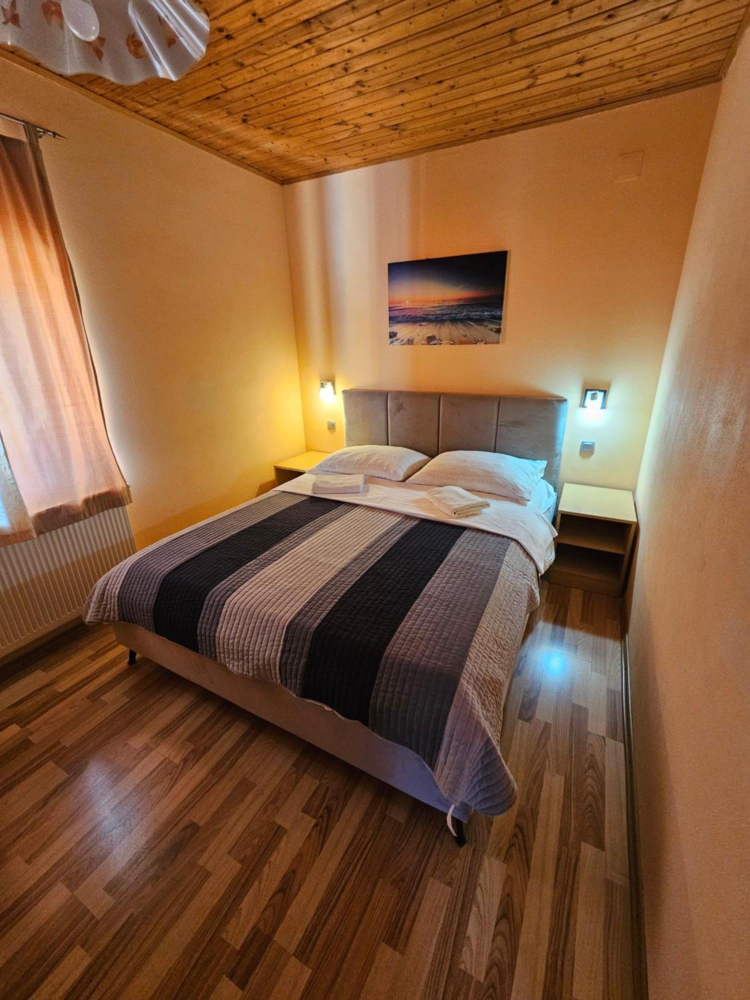 House Mirjana Hotell Smoljanac Exteriör bild